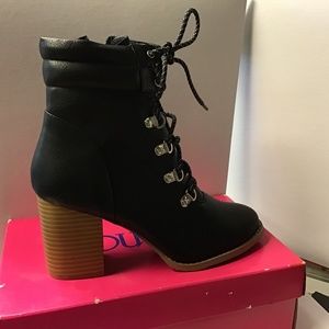 High heel boots